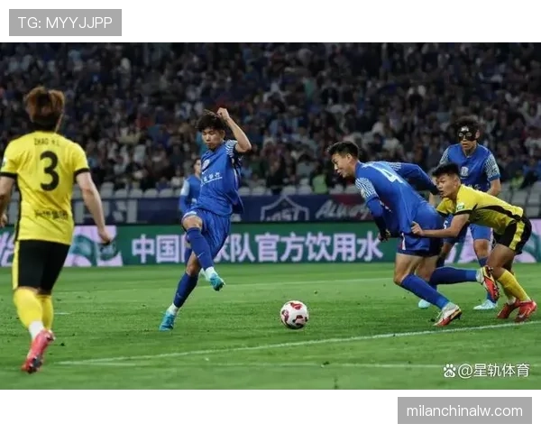 上海申花过度依赖中路推进，边路威胁不足或制约赛季进攻战术的稳定性与丰富性。