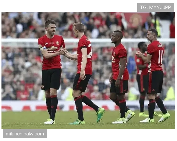 曼联关键比赛抗压能力不足，争四形势面临考验