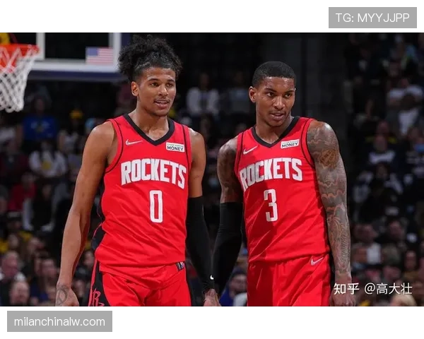 杰伦·格林单打撕裂弧顶防守，对比上季效率改善